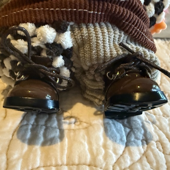 🖤🤍🤎“K” Kitty Labubu Outfit + Brown Shiny Boots - Picture 4 of 6